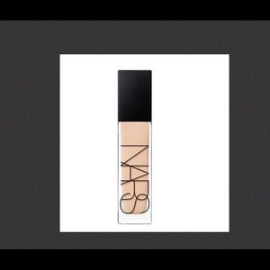NARS natural radiant longwear foundation "Oslo"